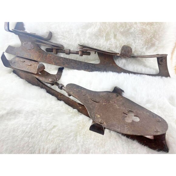 Antique Ice Skates Decorative Cutouts Adjustable Clamp-On - Picture 3 of 8